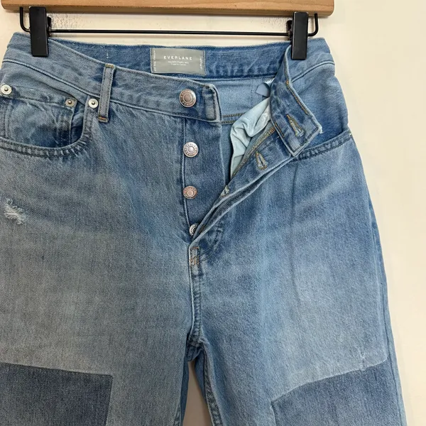 - The Curvy ’90s Cheeky Jeans Patch Straight Leg Extra High-Rise - Image 7