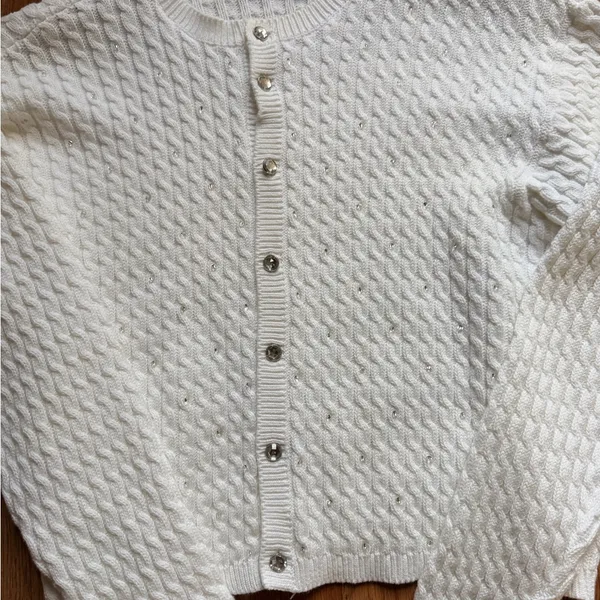 Elegant White Button - Image 7