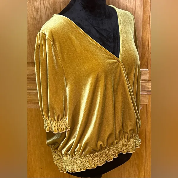 Madewell Velvet Smocked Crossover Wrap-Style Top Blouse in‎ Antique Gold Size XL - Image 7