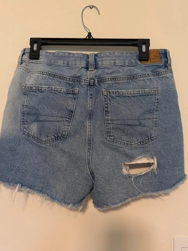 American Eagle Mom Short Denim Shorts - Image 3