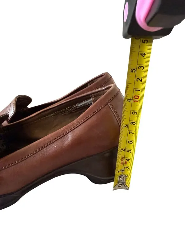 NATURALIZER Brown Leather Wedge Loafers Size 7 - Image 5