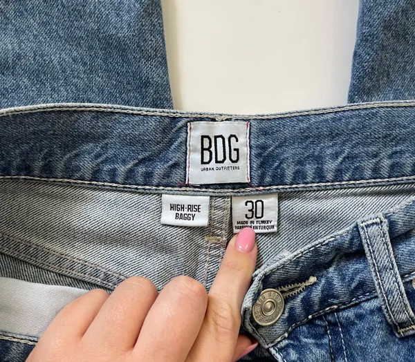 BDG High Rise Baggy Jeans - Image 4