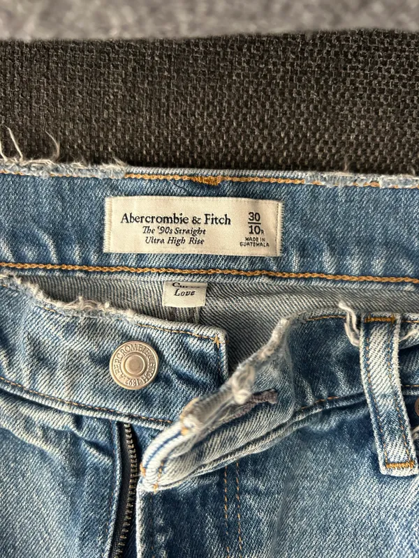 Abercrombie Jeans - Image 2