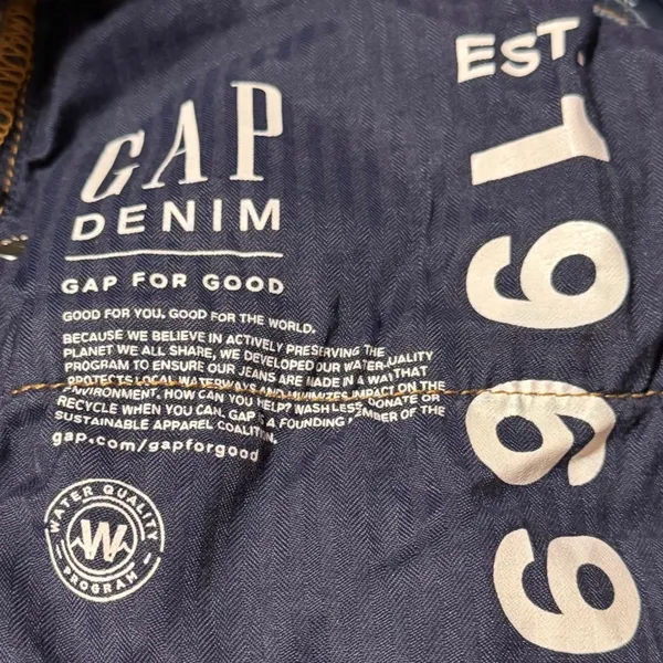 Gap Denim Est 1969 Women's/Teen's Girlfriend High Rise Jeans Size 8/29T - Image 3