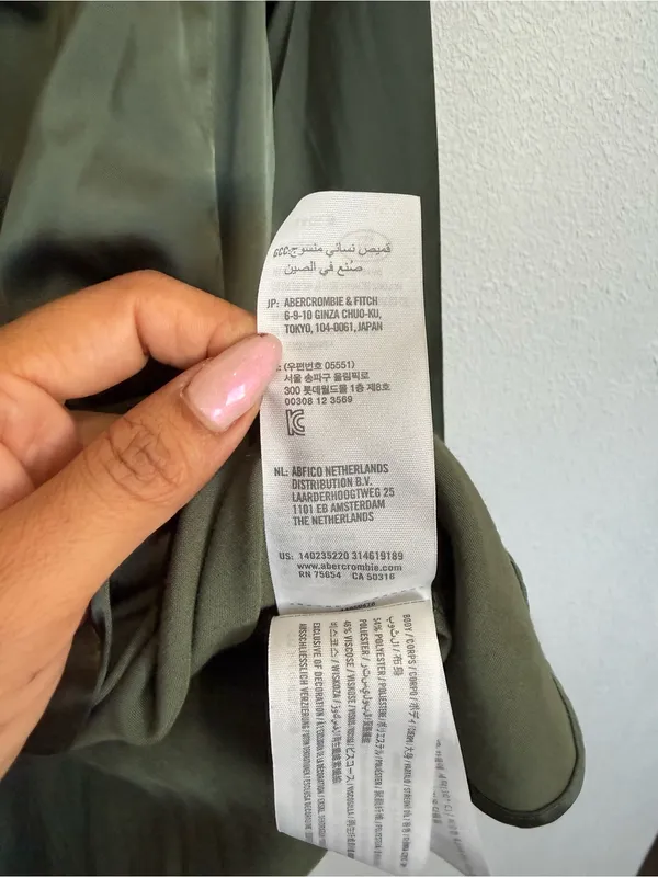 Abercrombie & Fitch XS Olive Satin Oversized Button-Up Shirt - Image 6