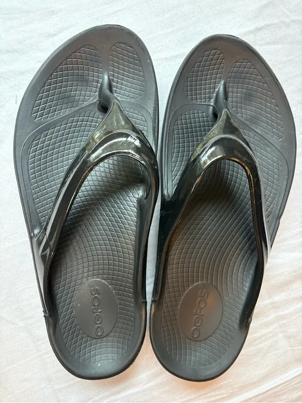 OOFOS OOlala Black Thong Recovery Sandals Flip Flops Women’s 9 - Image 7