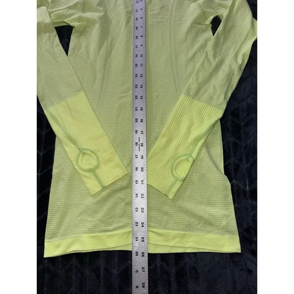 Lululemon Women's Swiftly Tech‎ Long Sleeve 2.0 Race Length Electric Size 4 - Image 9