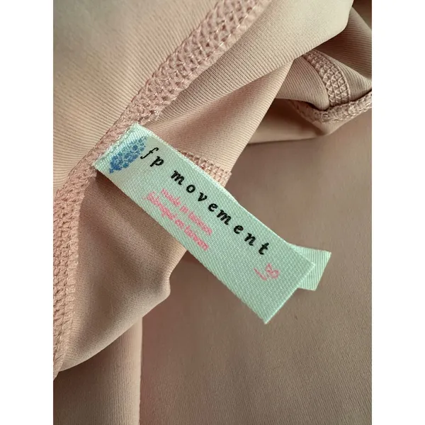 NWT Free People Movement Genesis Scalloped pink Leggings L Large - Image 4