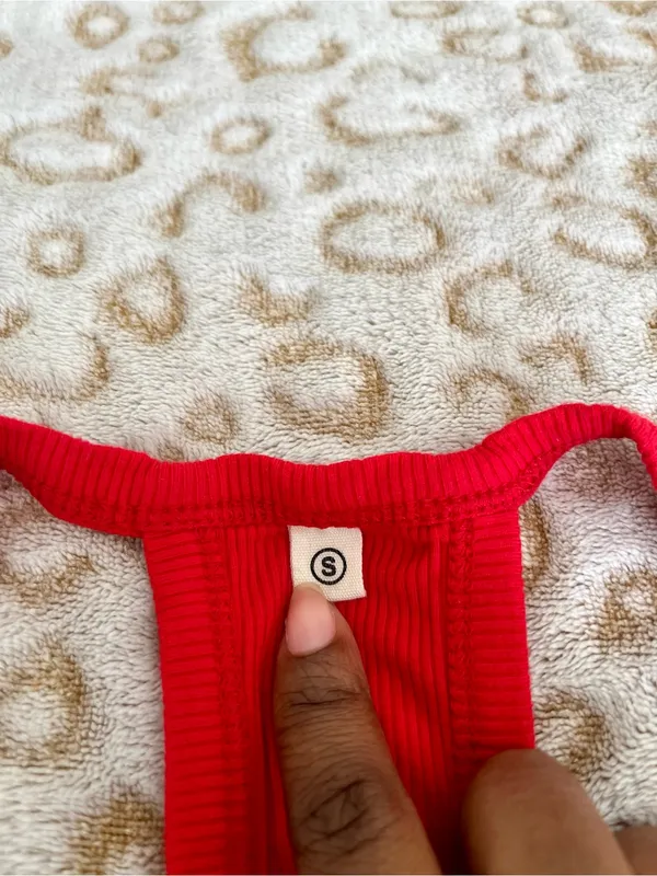 Ribbed V - Image 2