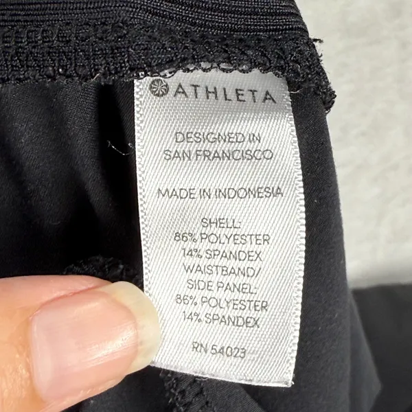 Athleta Trekkie North Jogger Pants Black Stretch Travel Hiking Size‎ 6 flaw - Image 8