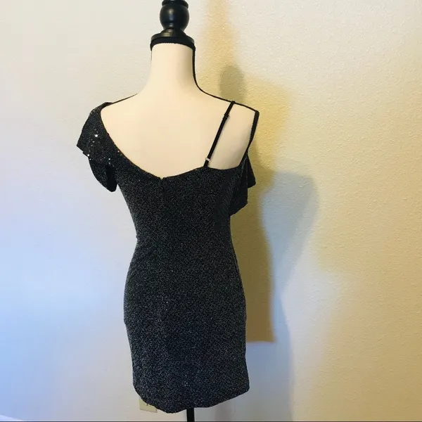 Lush Metallic Dot One-Shoulder Body-Con Dress - Image 4