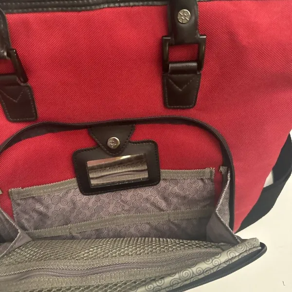 Atlantic Travel Bag Red Luggage Shoulder Tote *NO Lock With Keys - Image 4
