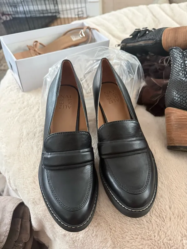 Naturalizer Heels Black Leather - Image 3