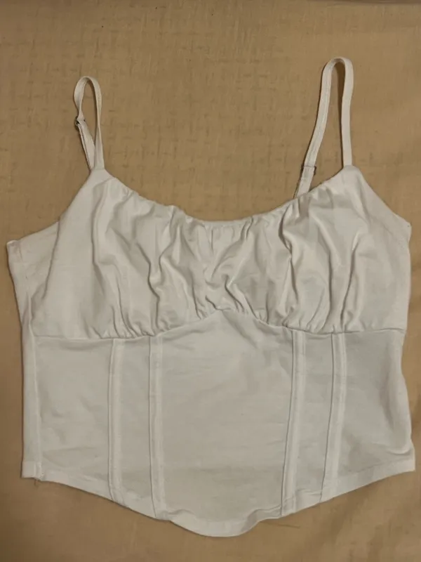 Hollister White crop tank top - Image 2