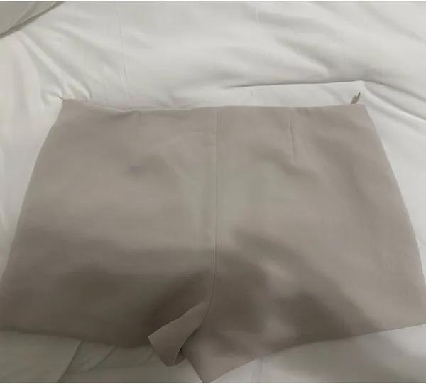 Aritzia Crepette Skort - Image 4