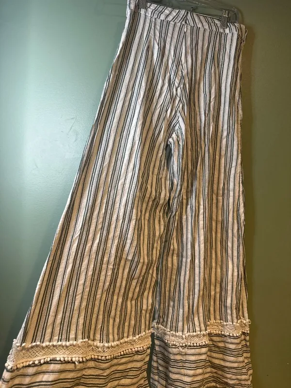 Tigerlily Super Wide Bell Bottom Pants Size 4 Striped Boho festival y2k fairy - Image 6