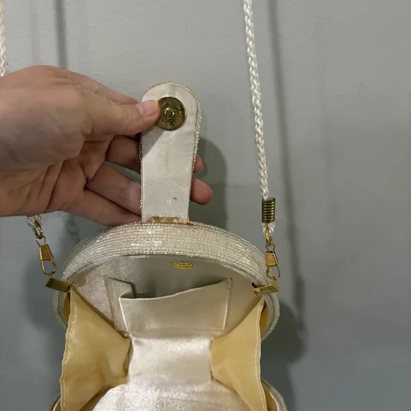 vintage white beaded‎ round Shape Structured purse Gold Hardware Formal Fancy - Image 7