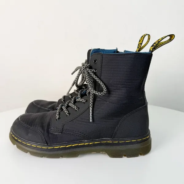 Dr. Martens YOUTH COMBS UTILITY BOOTS in Black - Image 6