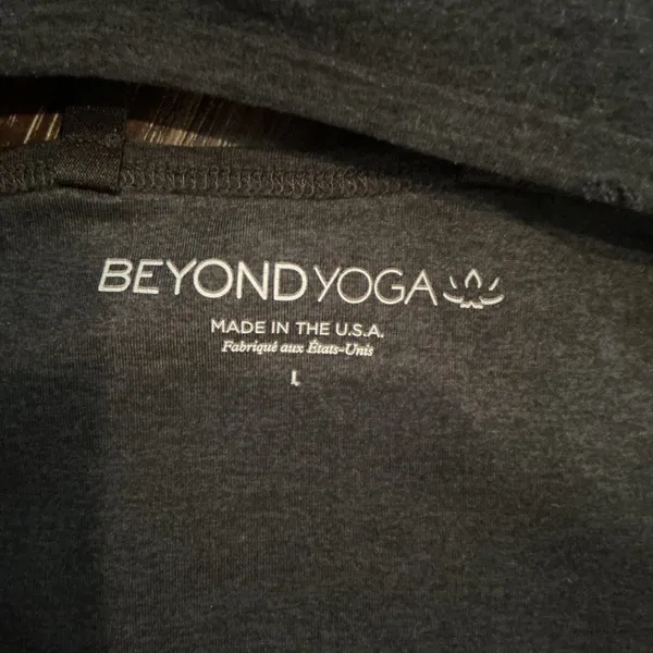 Beyond Yoga Space Dye Crossover Strappy Sports Bra Grey Large Athleisure - Image 4