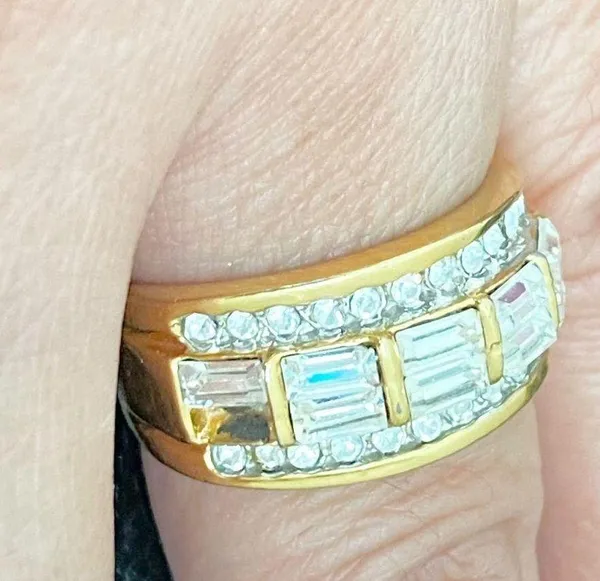 Vintage Unsigned Gold-tone Clear CZ Stones Fashion Row Ring Size 8 - Image 14
