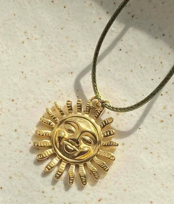 Handmade gold tone stainless steel sun boho retro vintage style necklace☀️ - Image 5