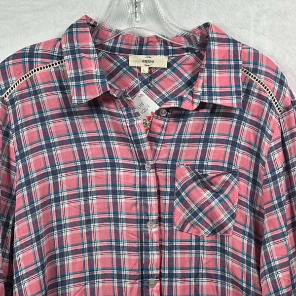 Entro Pink Navy Plaid Button Down Shirt Crochet Lace Frayed Hem‎ T6382 Large - Image 3