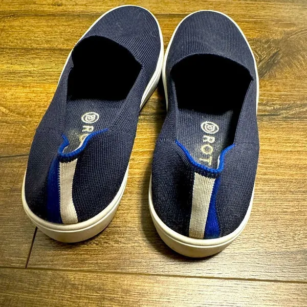 Rothy’s The Original Slip On Sneaker in Black Solid - Image 5