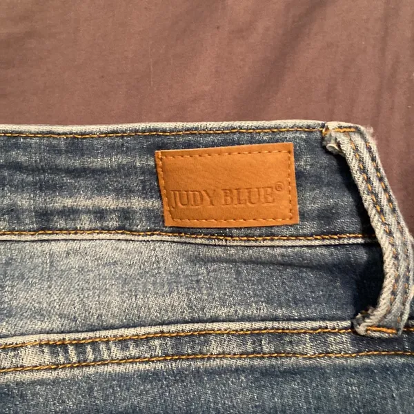 Judy Blue Distressed Skinny Jeans size 9 - Image 5