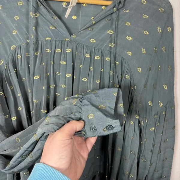 By Anthropologie Women’s Ruffled Peasant Blouse in Blue/Gold Metallic M - Image 8