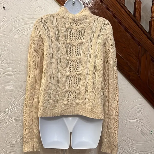 parisian collection handcrafted with love sweater size M/L‎ - Image 3