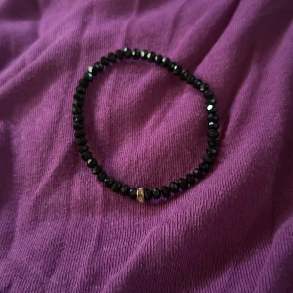 Elegant Black Beaded Bracelet - Image 4