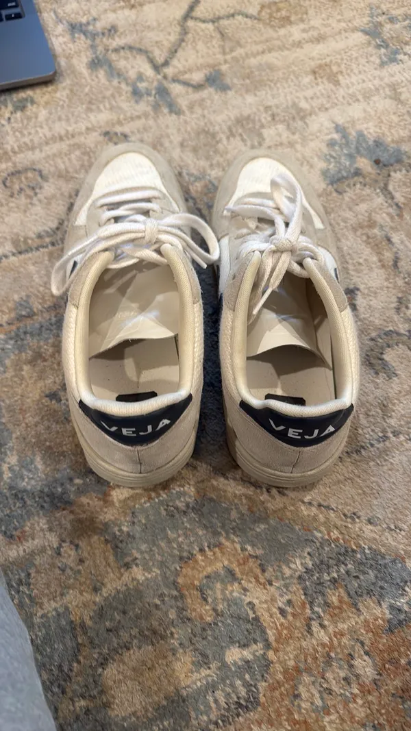VEJA Sneakers - Image 3