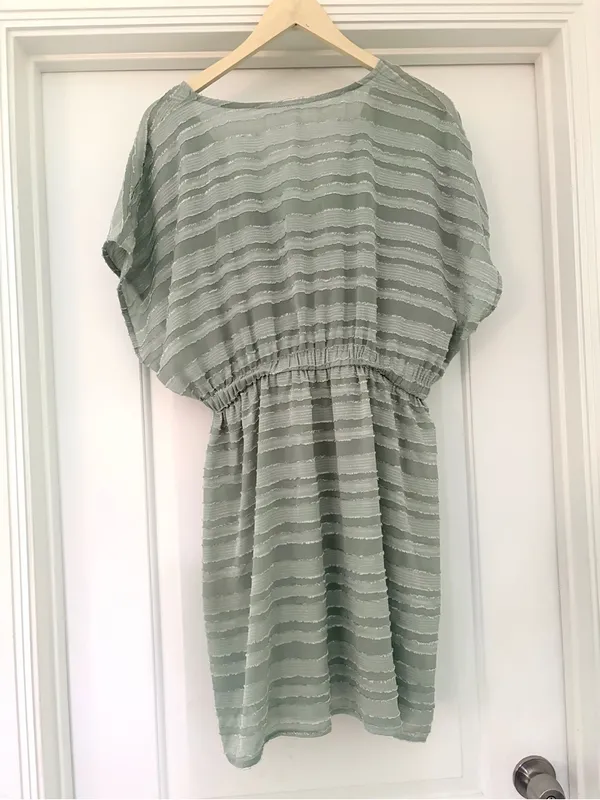 NWT Cupshe Light Sage Green V-Neck Textured Swim Coverup XL - Image 2