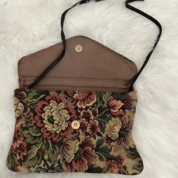 Vintage 90’s Floral Tapestry Purse/ Clutch - Image 3