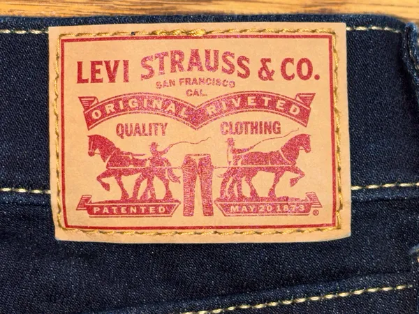 Levi’s Mid Rise Skinny Jeans Women’s Waist Size 30 Length 30 Dark Blue Wash READ - Image 6