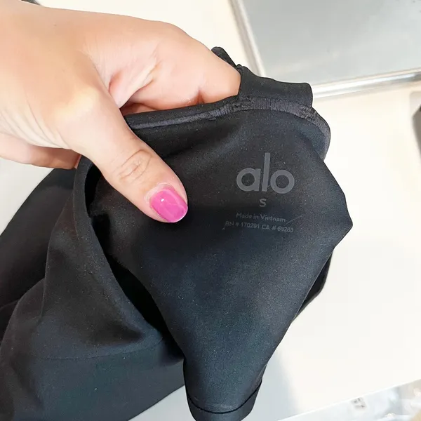 Alo Airlift Sleek Bra Tank Top Black Small - Image 5