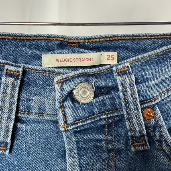 Levi's Wedgie Straight Ankle Jeans‎ in Light Blue Size 25 - Image 4