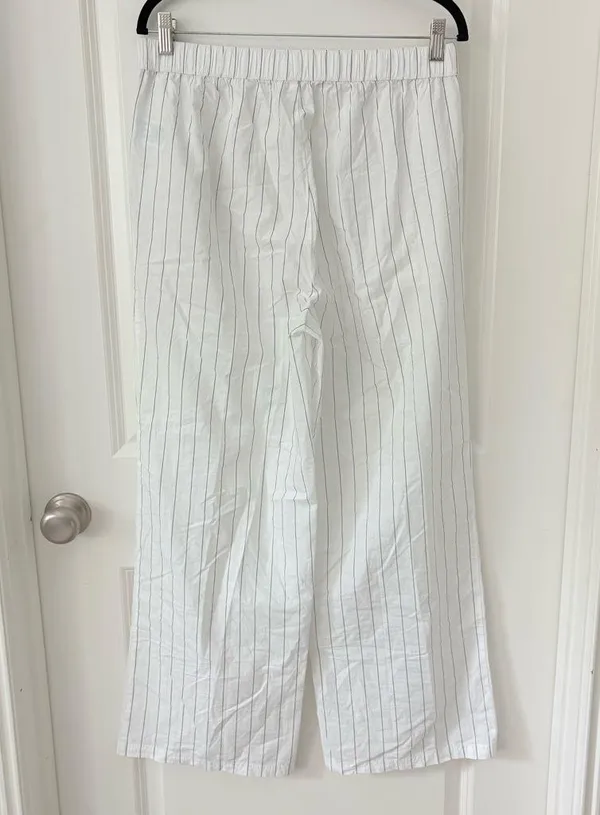 American Eagle Outfitters White Pinstripe Boxer Lounge Pants Medium - Image 4