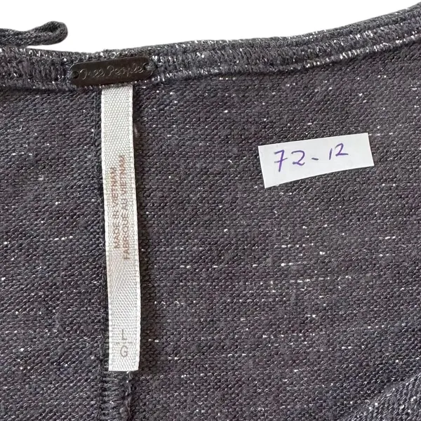Free People Grey Metallic Cowl Neck Top Women Blouse Size Large | 72-12 - Image 4