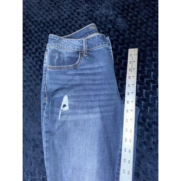 Maurices Mid-Rise Destressed Jeans Distressed‎ Denim Casual Everyday Size M - Image 9