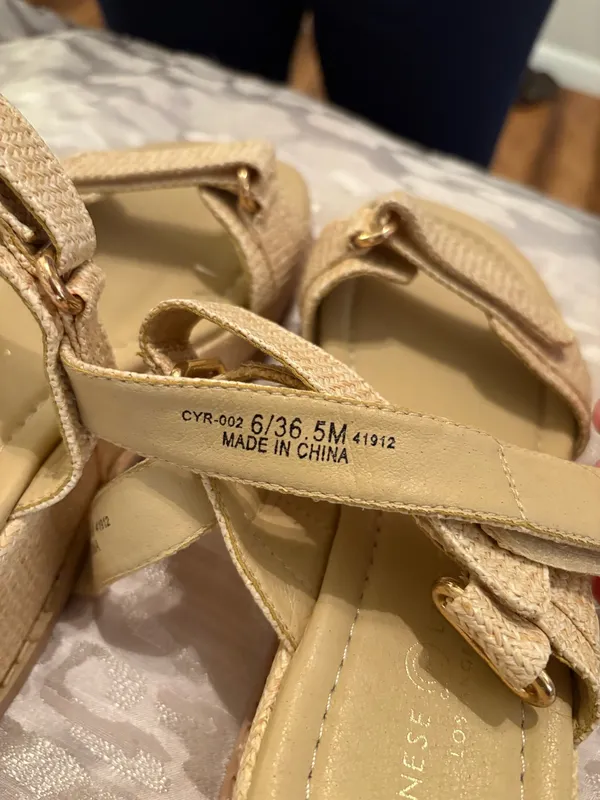 Chinese Laundry Wedge Sandals - Image 6