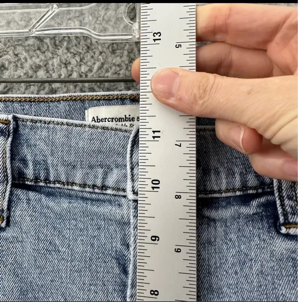 Abercrombie Straight Jeans - Image 5