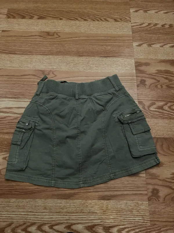 Green skirt with shorts inside Size XS - Image 2