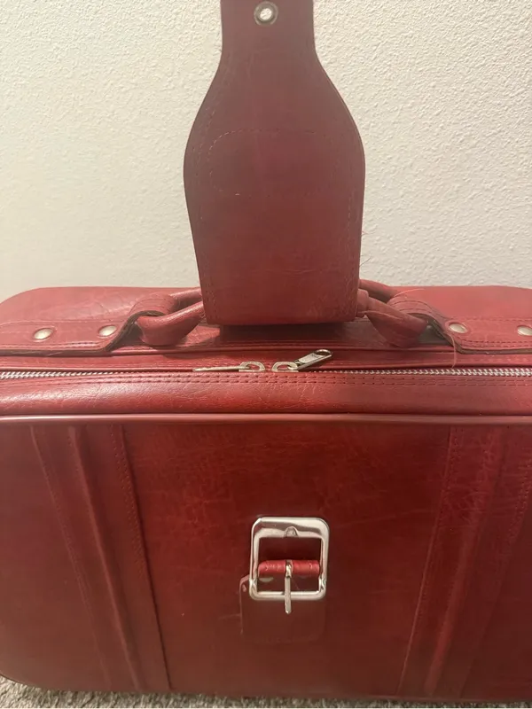 New Vista 21" Brown Leather Hard Case Suitcase Solid Unisex Adult - Image 2