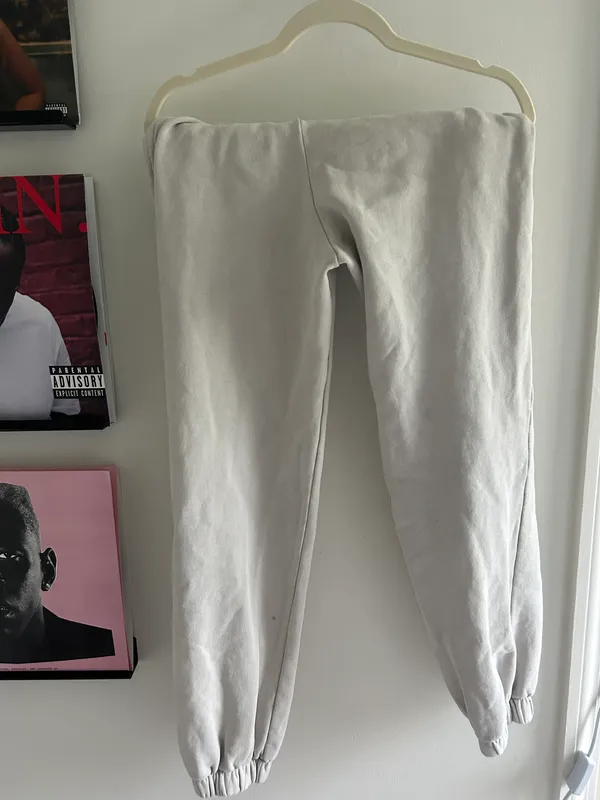 Brandy Melville Rosa Sweatpants - Image 3