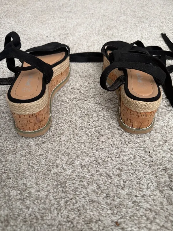 Nasty Gal Black Faux Suede Lace Up Espadrille Flatform Sandals Size 7 - Image 6