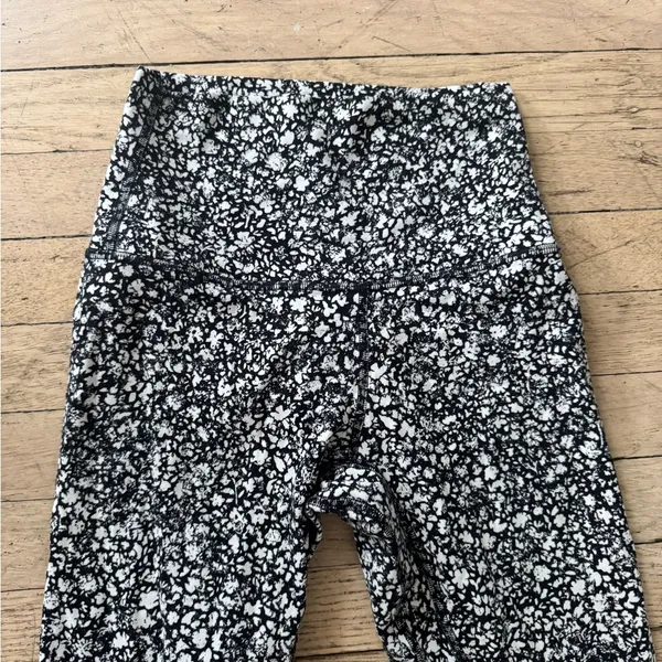 Lululemon floral leggings - Image 5