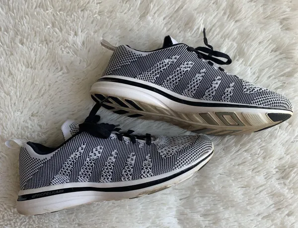 APL Techloom Pro Sneakers Size 7.5 - Image 5