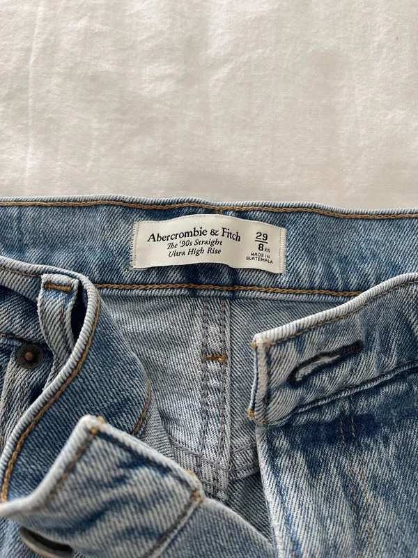 Abercrombie Ultra High-Rise Straight Jeans 90s - Image 2