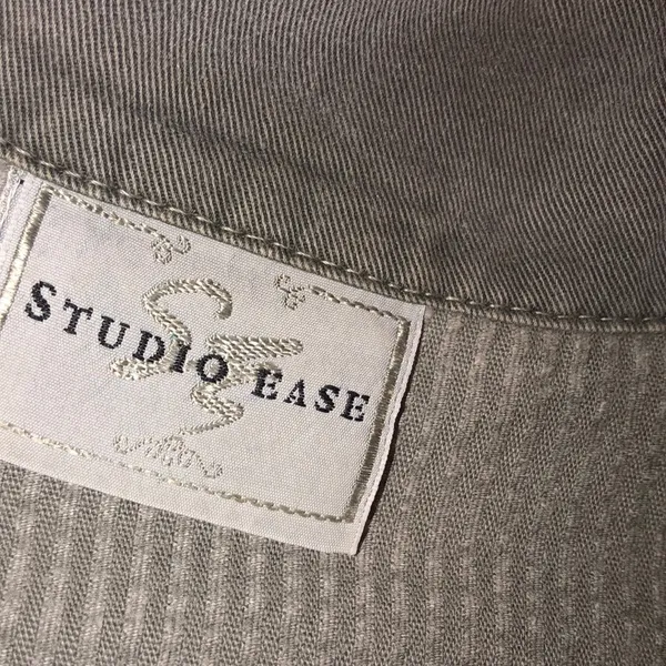 Vintage green corduroy size medium shirt jacket/shacket - Image 5